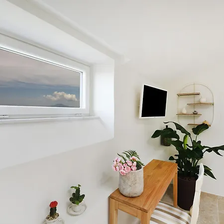 Tozzoli 'top' Floor Appartement