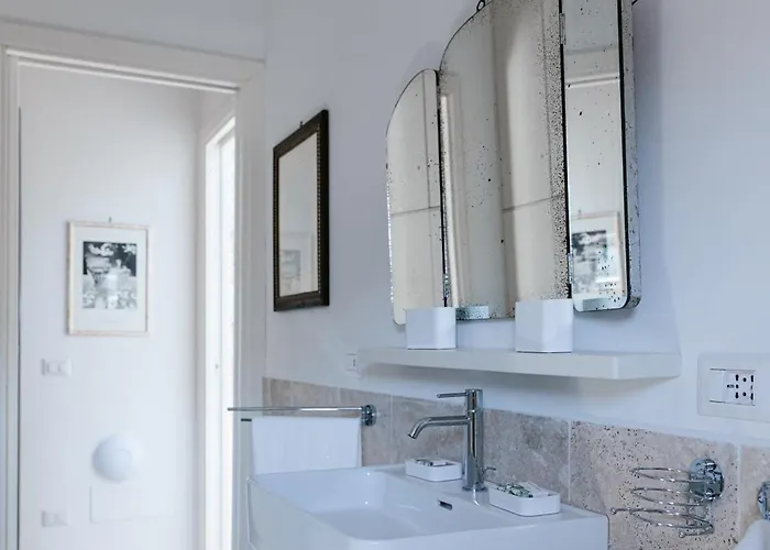 Tozzoli 'top' Floor ソレント