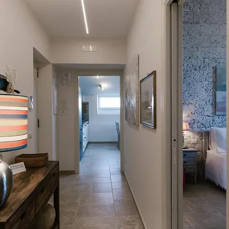 Tozzoli 'top' Floor Apartment Sorrento