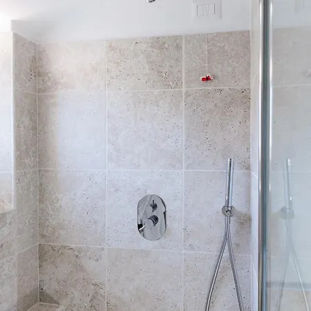 Tozzoli 'top' Floor Sorrento