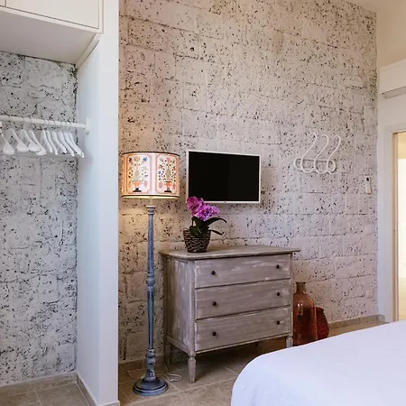Tozzoli 'top' Floor Apartment *